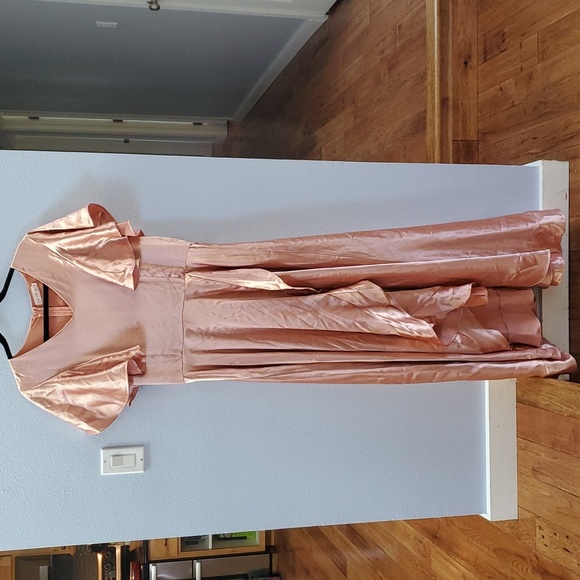 Ivy City Co Callie Peach Faux Wrap Dress - Picture 3 of 9